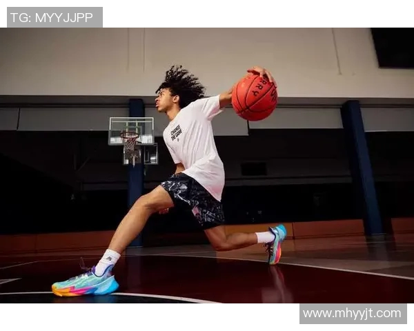 混血新星朱正首秀闪耀赛场26分8篮板助力上海U18赢得胜利